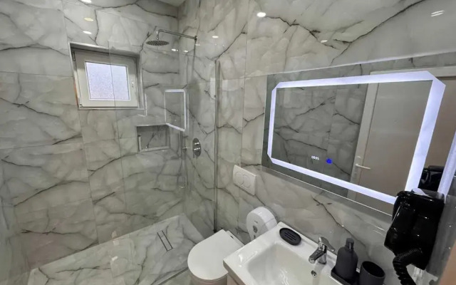 London Restaurant Hotel