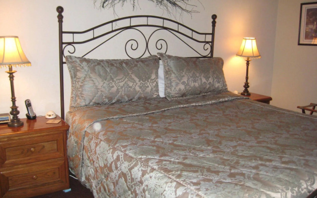 Chateau Sans Nom by Mammoth Reservation Bureau