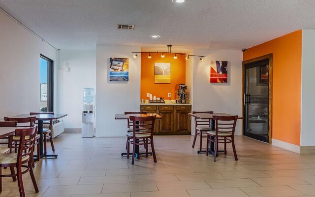 Motel 6 Abbeville, LA