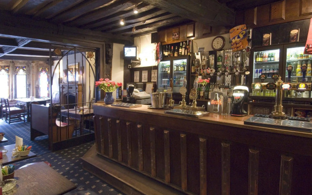 George & Pilgrims Hotel