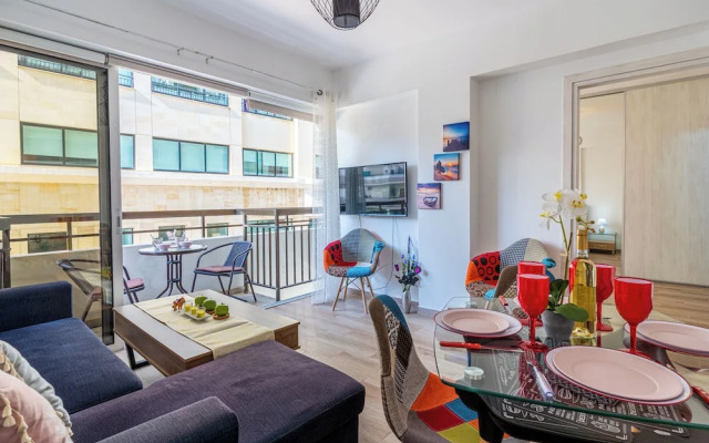 Berries 1-BR Apt in Larnaca