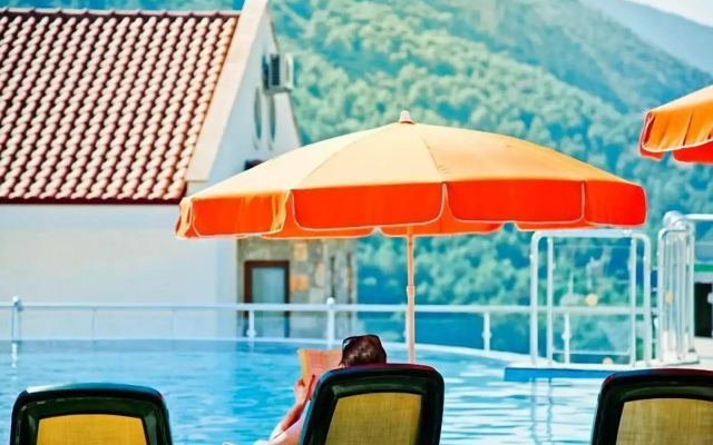 Golden Life Heights Deluxe Suite  - Adults Only