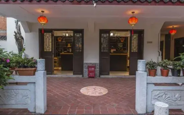 Kunming Zijiu Residence Hotel ((Nanping Pedestrian Street Jinma Biji Fang)