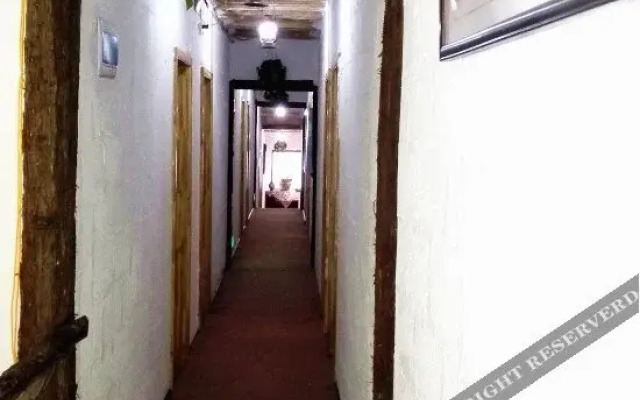Yinju Xiangxi Inn