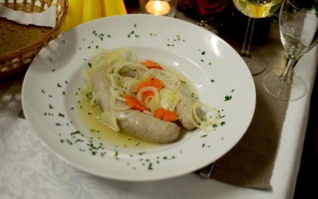 Gasthof Hotel Weinbau "Zum Goldenen Ochsen"