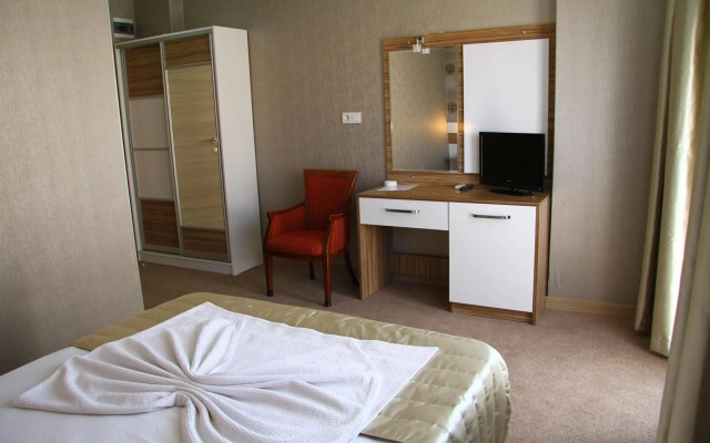 Acem Hotel