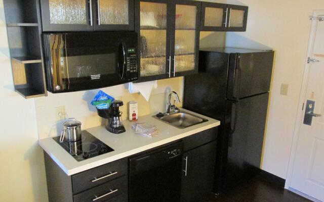 Candlewood Suites Greenville by IHG