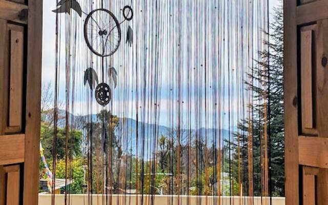 The Bunker Hostel - Dharamkot