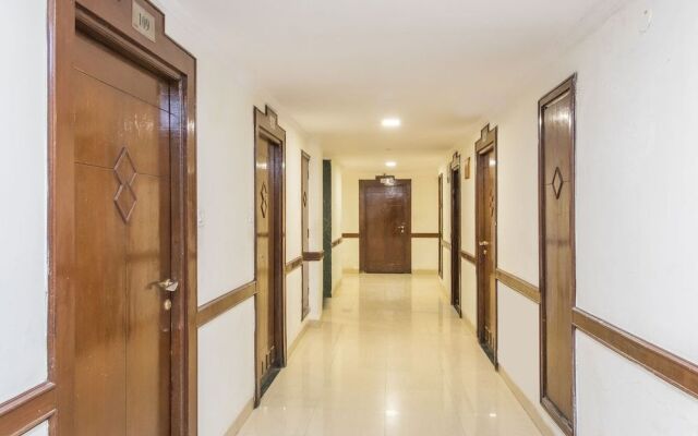OYO 25042 Vikramaditya Hotel