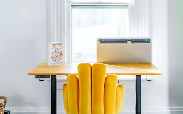 Prime Location Clean Top Rated Free Parking