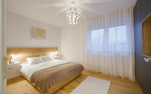 Urban Garden by Waterview