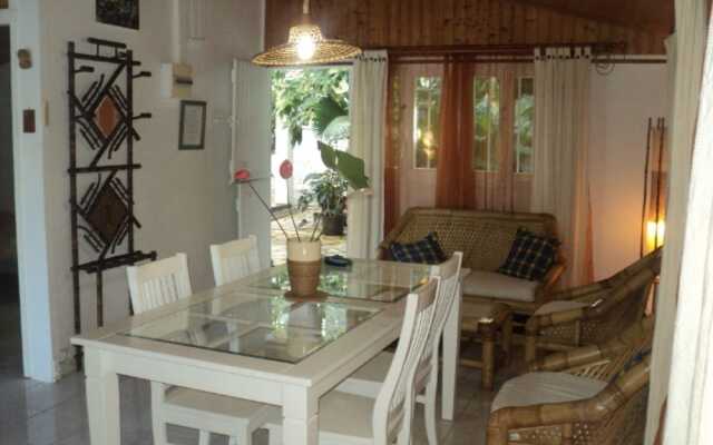 House With 2 Bedrooms in Bois des Nefles Saint Paul, With Wonderful se