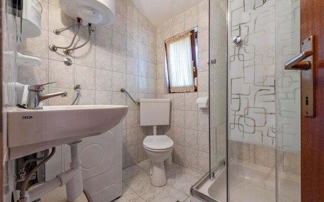 Stunning Apartment in Vir With Wifi and 2 Bedrooms