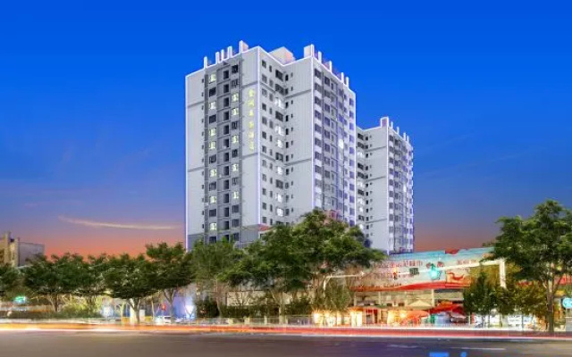 Korla Jinlan Business Hotel (Southern Xinjiang Grand Bazaar) — 2-star hotel in Korla