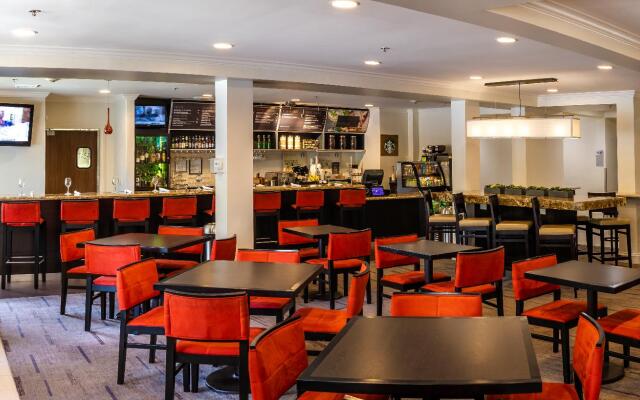 Courtyard by Marriott - Naples