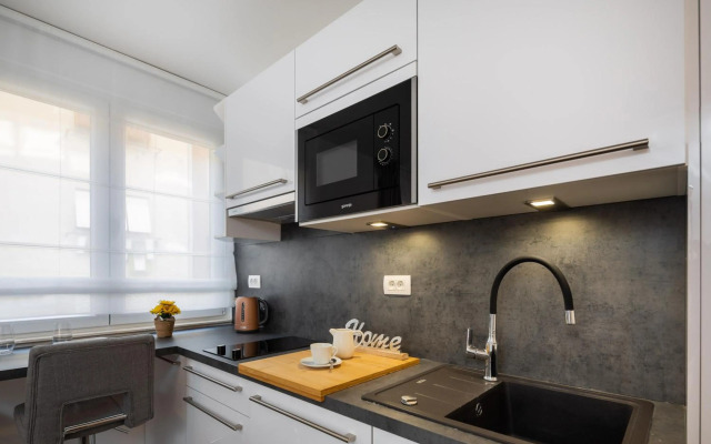 Luxury Studios & Room Five