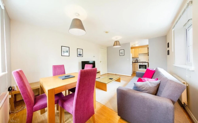 Bristol Luxury Apartment with Parking