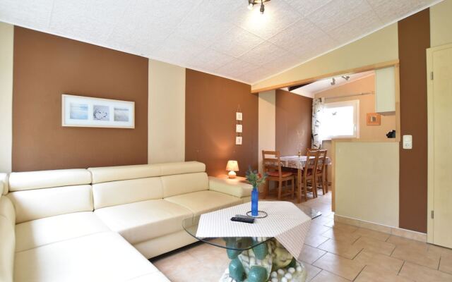 Quaint Bungalow with Garden near Insel Poel