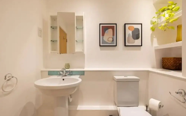 The Clapham - Captivating 2bdr With Garden Parking