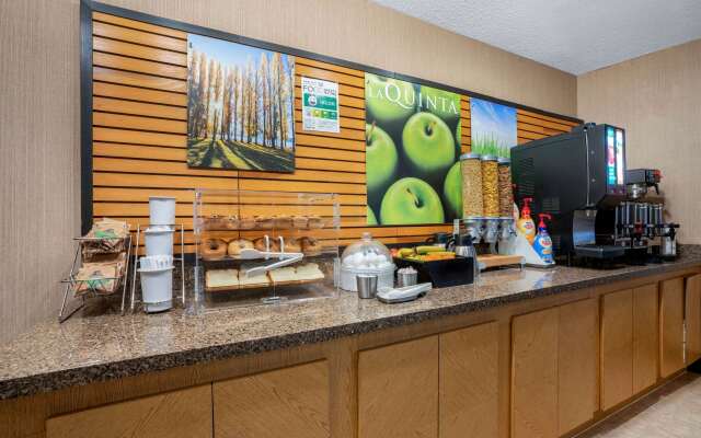 La Quinta Inn & Suites by Wyndham Seattle Sea-Tac Airport