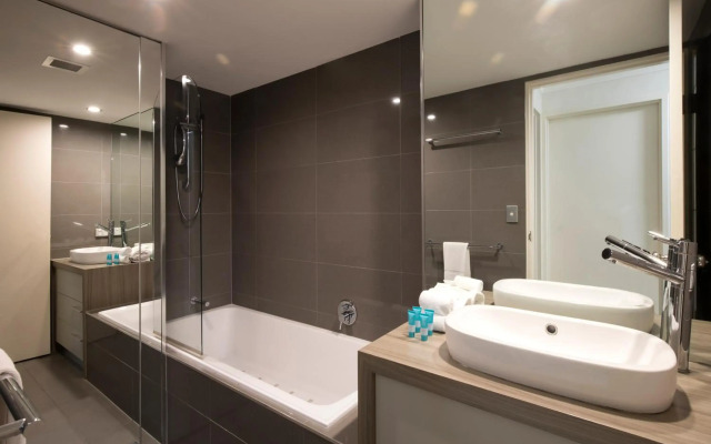 Noosa Shores Resort