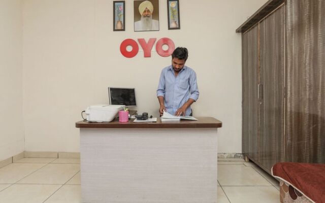 OYO 30383 Hotel Milan Parinay