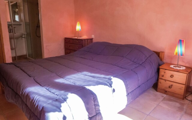 Stylish Villa in Fraissé-des-corbières With Swimming Pool