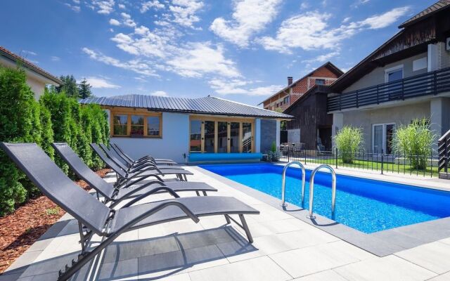 Rooms & apartments Karlo