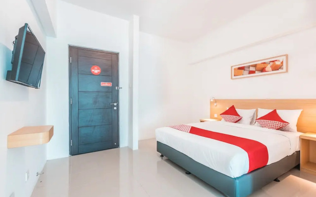 The Habitat by OYO Rooms