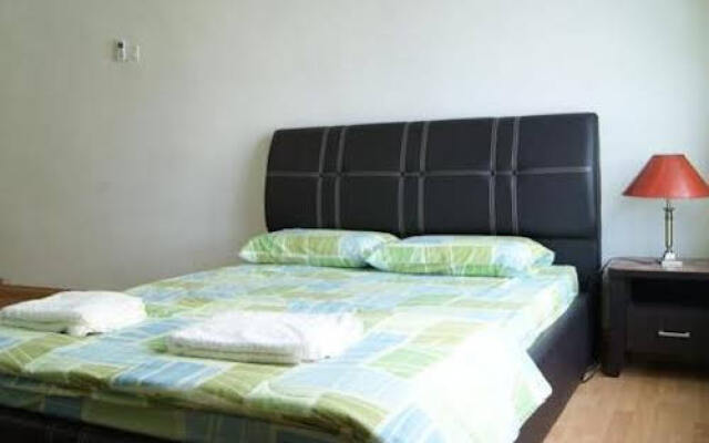 YYK 1Borneo Condominium