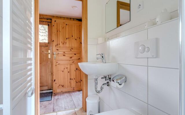 Hideaway With Lakeside Leisure