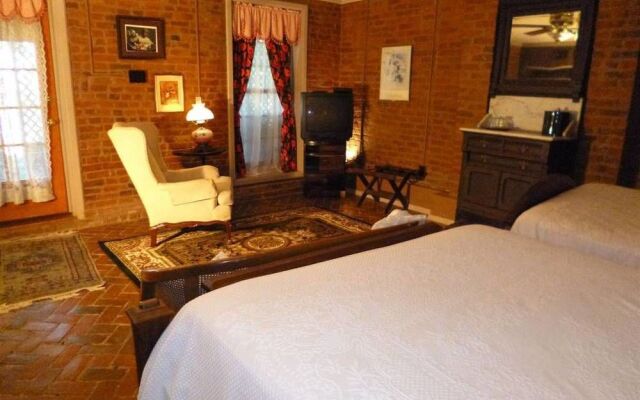 Corners Mansion Inn - A Bed & Breakfast