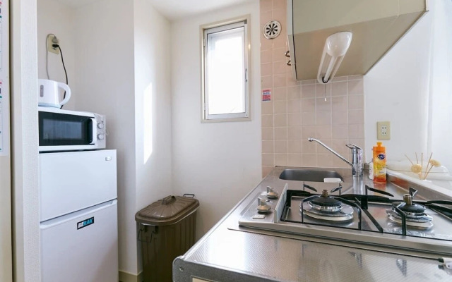 Keikyu Kamata Colorbee Hostel