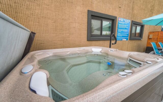 Blue Lakes Inn & Extended Stay