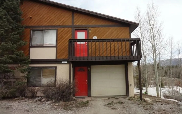 Sauterne Lane by RedAwning