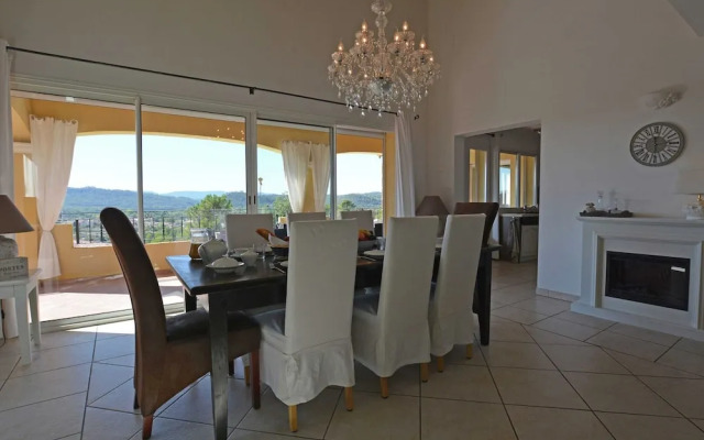 Beautiful Villa in Vidauban with Swimming Pool