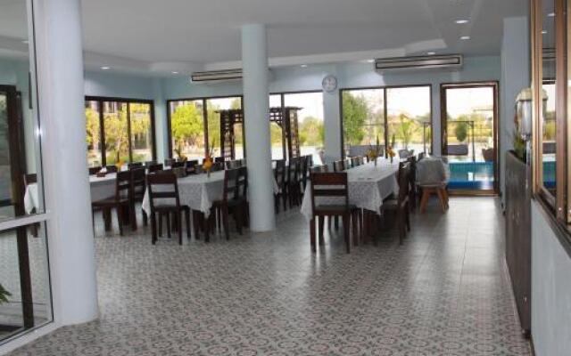 Menam Resort
