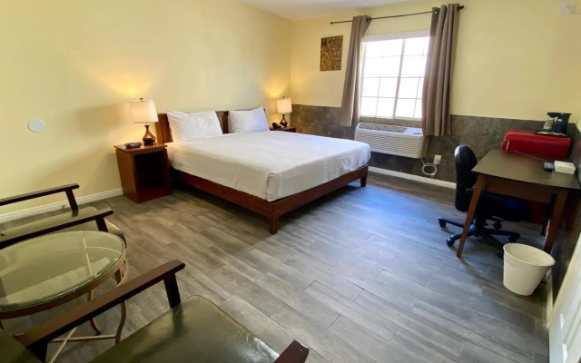 Europa Inn & Suites