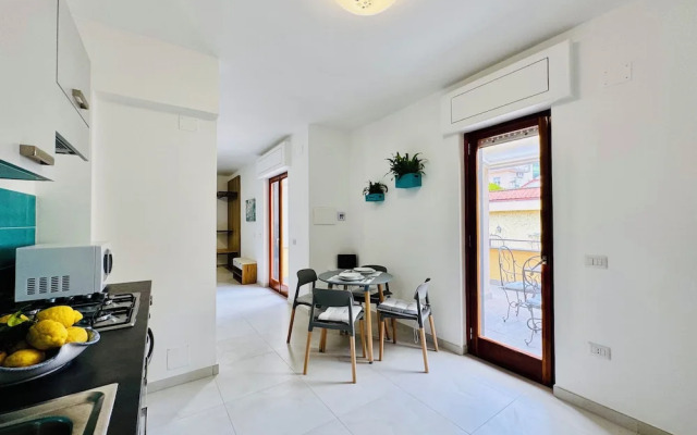 YourHome - Blu Jade House