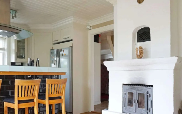 8 Person Holiday Home in Kungshamn
