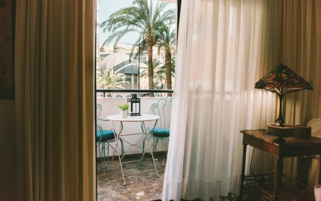 Bright apartment in the city center