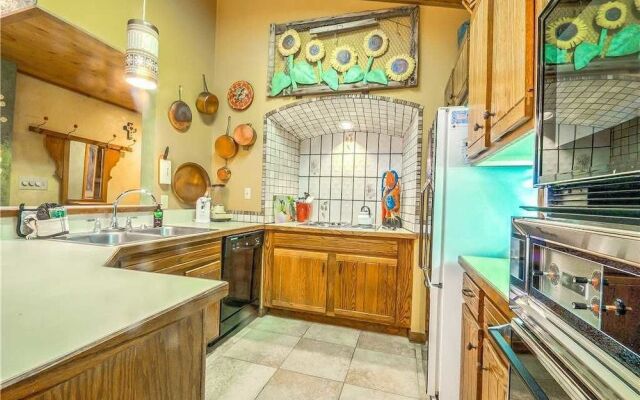 Dulany At Gondola 402