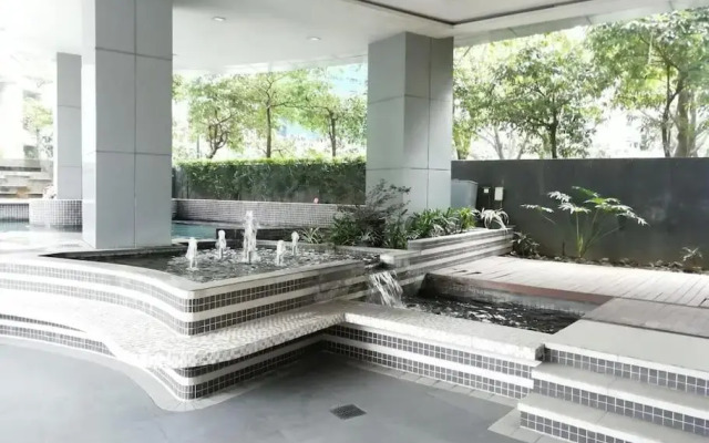 StayHere Burgos Circle 1 Bedroom Avant@Fort Gym