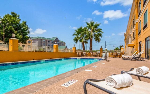 Spark by Hilton Houston Bush Intercontinental Airport