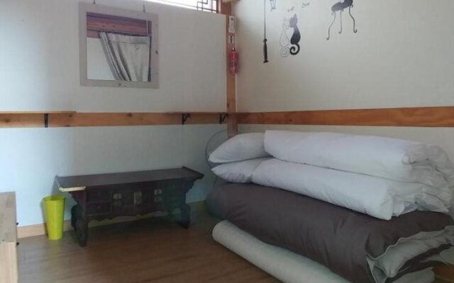 Charm Hanok Guest House