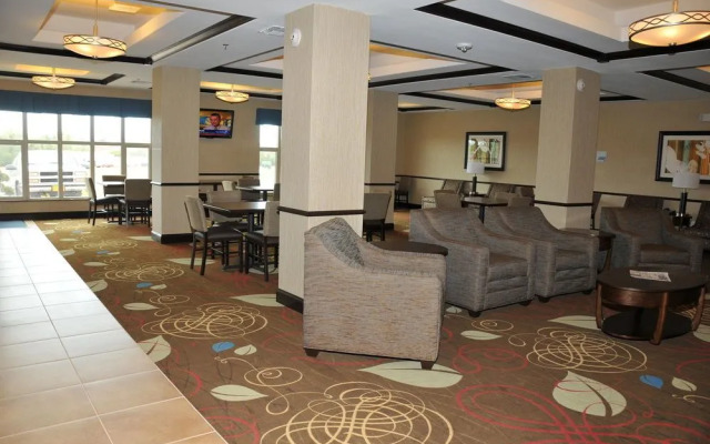 Holiday Inn Express & Suites Clinton by IHG