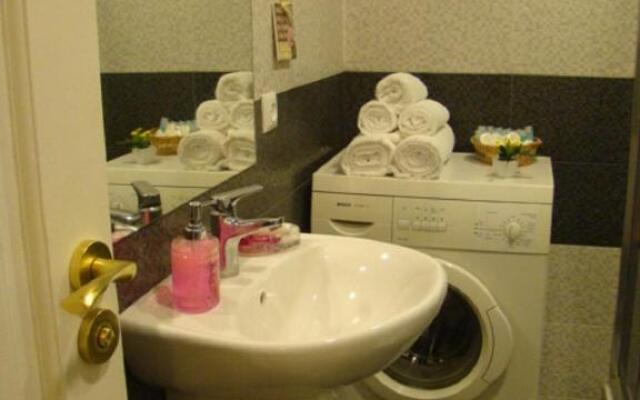 Apartment On Tabidze 3/5