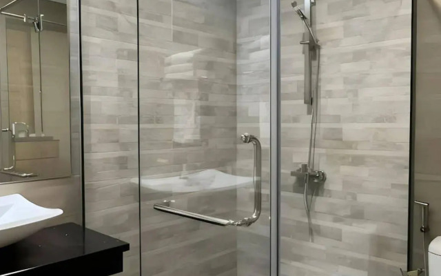 Wing Tat Grand Hotel