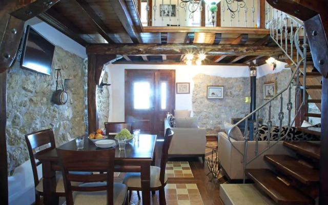 Kremeas House