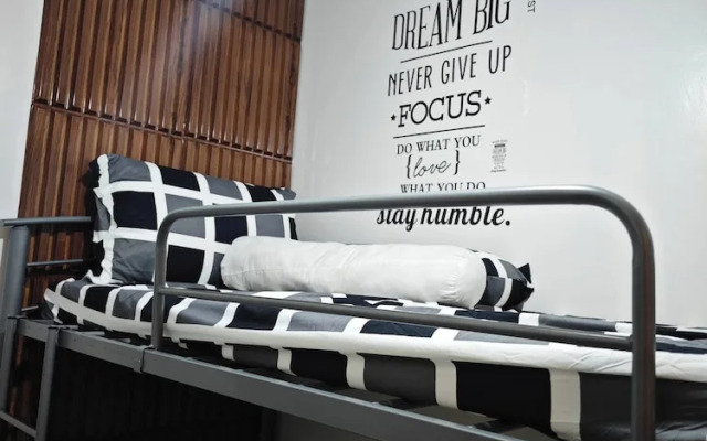 2- Bedroom Luxury Condo Unitluxhomme